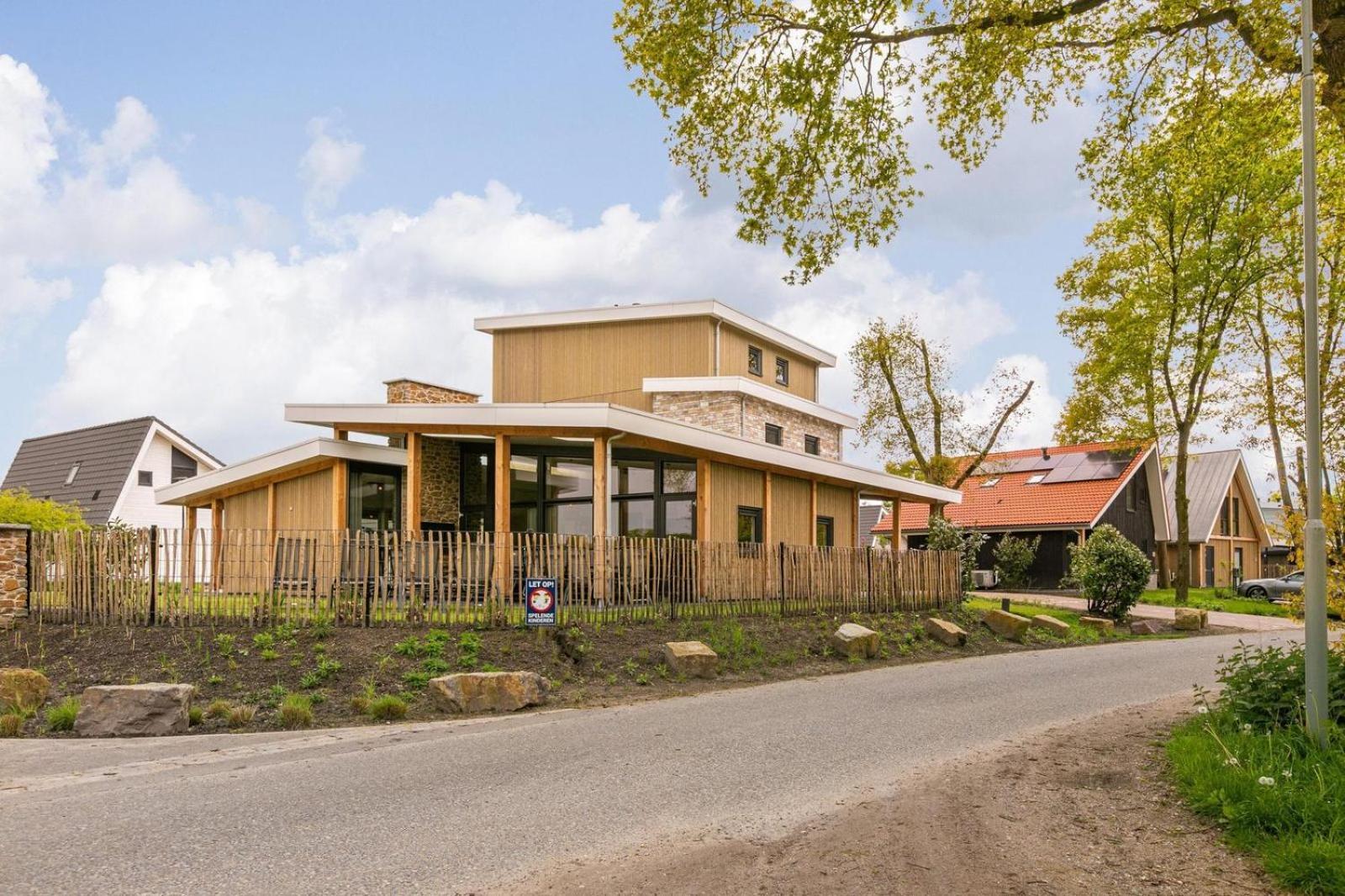 Vakantie & Resort Leukermeer Well  Kültér fotó