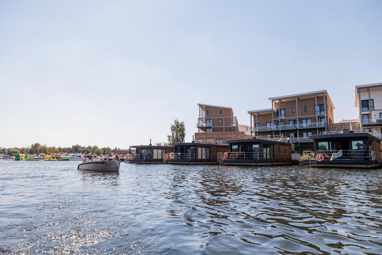 Vakantie & Resort Leukermeer Well  Kültér fotó